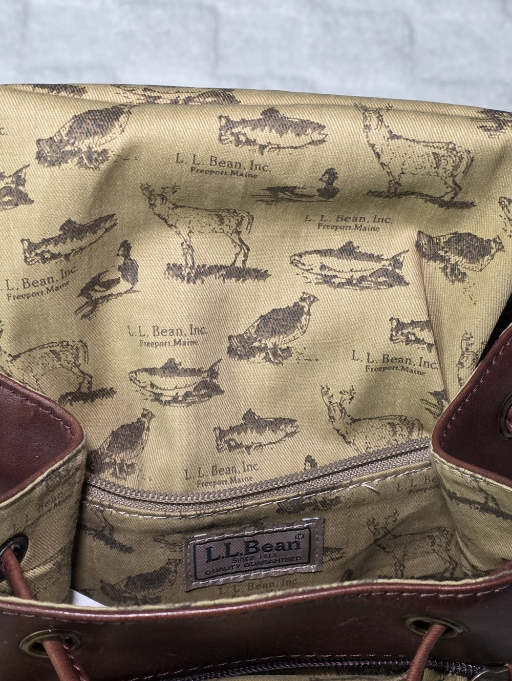 Vintage L.L. Bean Town and Field Leather Rucksack Brown - Picture 6 of 10